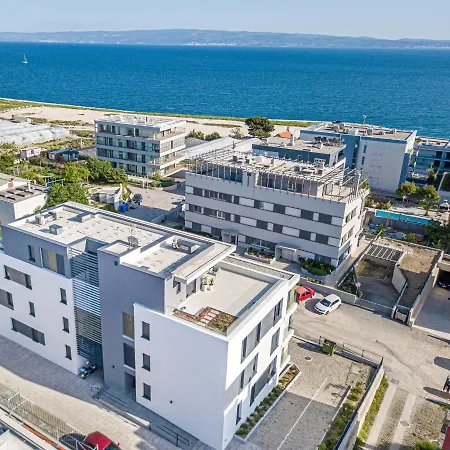 Euphoria Luxury Split